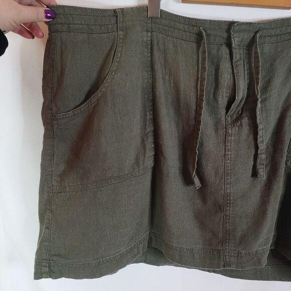 Reitmans Green Skirt with Adjustable Waist - Picture 8 of 11